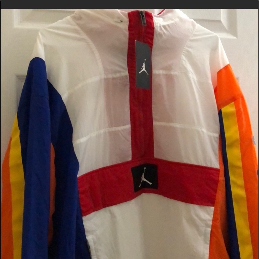 NWT Air Jordan Light Jacket Windbreaker Style